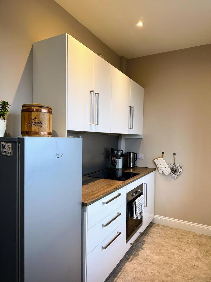 5 Bedroom Central Penthouse Apartment Edinburgh Bagian luar foto